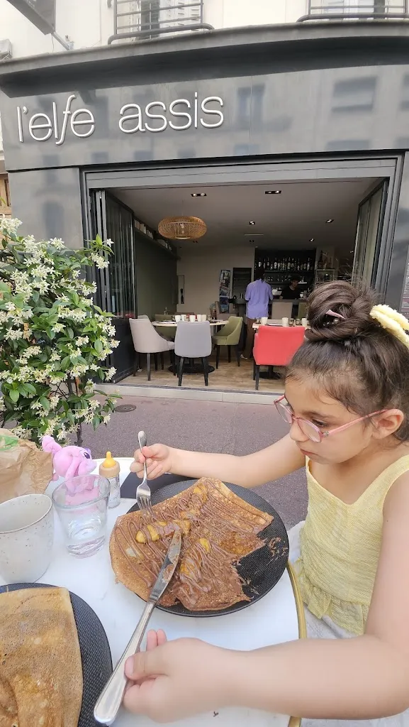 Burkay Kartal_L' Elfe Assis_Levallois-Perret_review