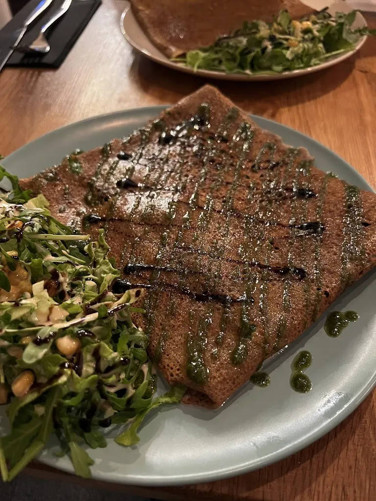 Luisa Benavides_Diagon Elley_Levallois-Perret_recensione