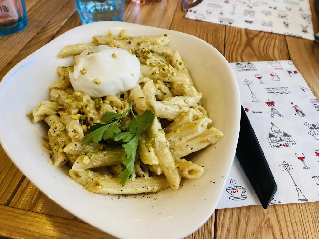 Milica Marković_Piccola Italia_Levallois-Perret_review