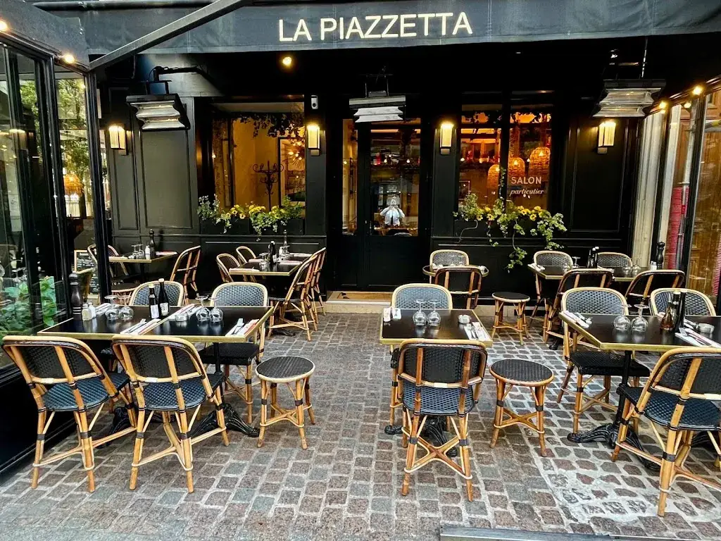 La Piazzetta restaurant in Levallois-Perret