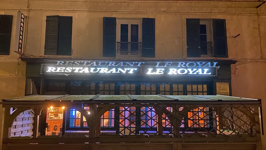 RESTAURANT LE ROYAL_Marolles-sur-Seine_slider_image_1