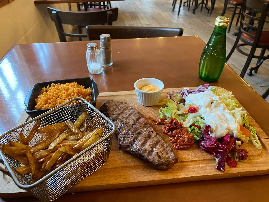 RESTAURANT LE ROYAL_Marolles-sur-Seine_slider_image_3