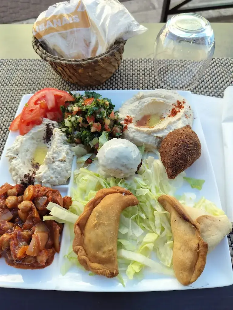 Jean-François Pays_SIWAR Restaurant Libanais_Montereau-Fault-Yonne_review