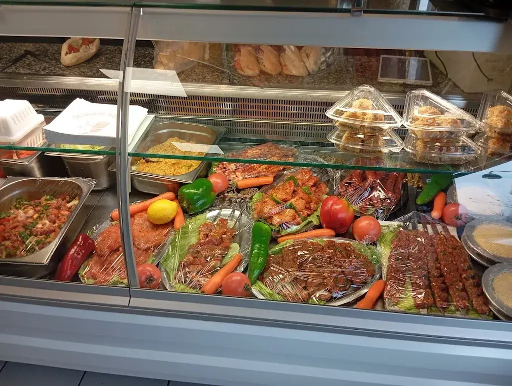 La place restaurant kebab restaurant in Montereau-Fault-Yonne