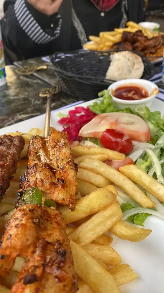 Anatolie_Montereau-Fault-Yonne_slider_image_3