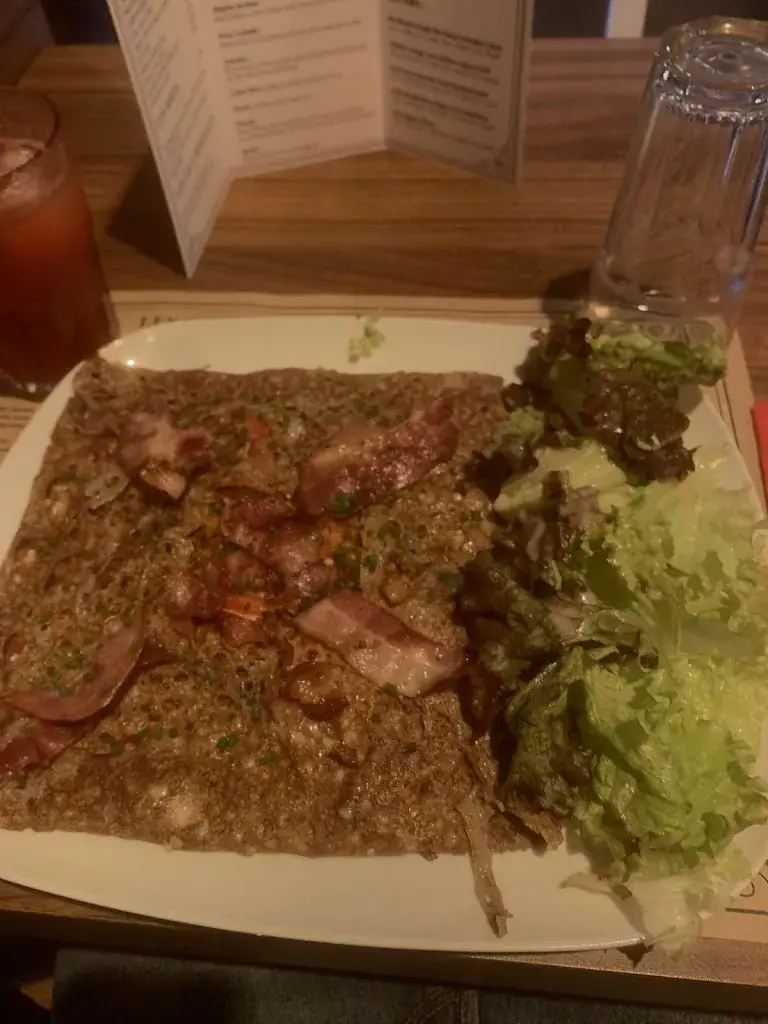 _theyhate__La Marande_Varennes-sur-Seine_review