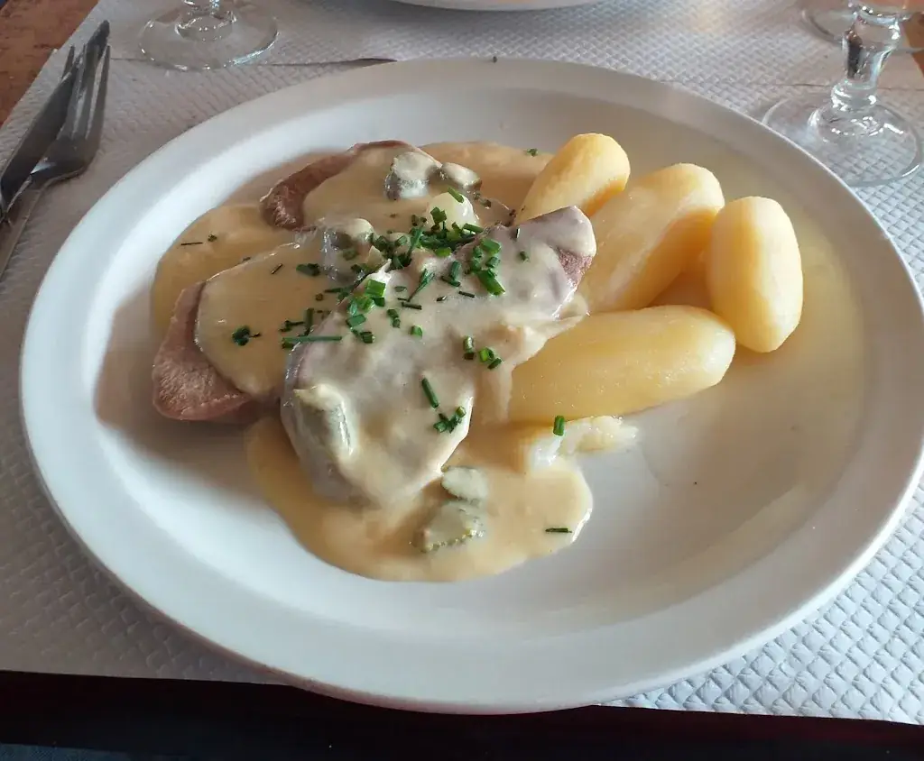 Menü_Le Petit Périchois_Brosse-Montceaux_Bild_4