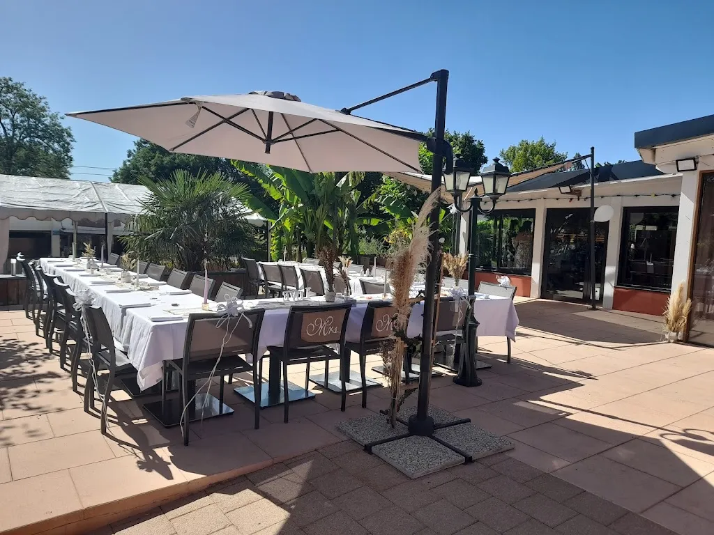 L'Allée Des Vernes restaurant in Décines-Charpieu