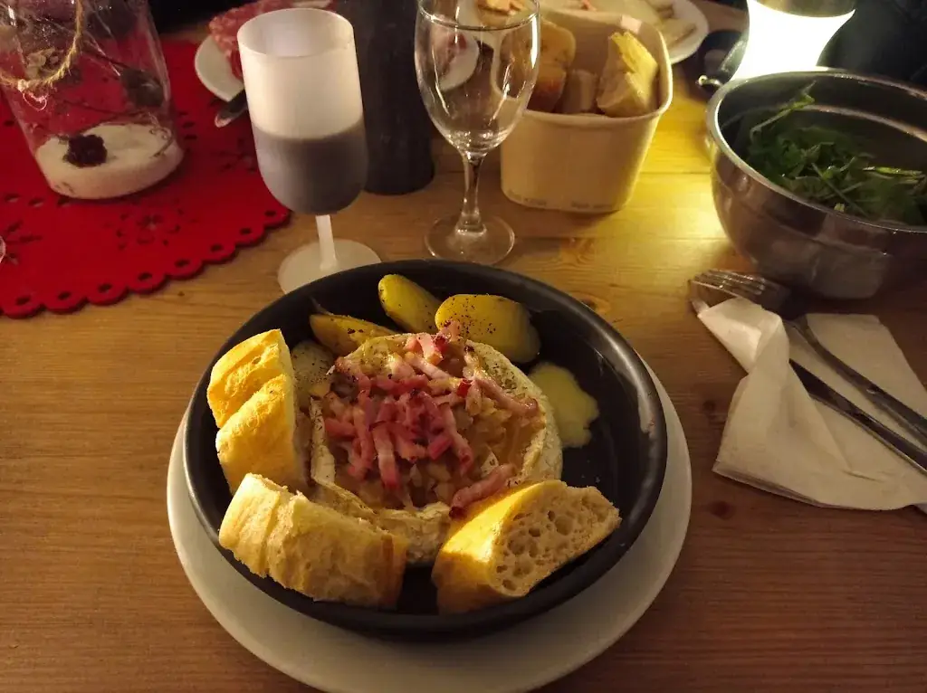 Menu_Restaurant La Guinguette De L'ile Du Roi Terrace Edge De Seine Triel Rive Gauche Médan_Triel-sur-Seine_image_2