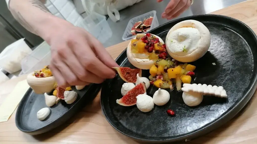 Canaille_Verneuil-sur-Seine_slider_image_2