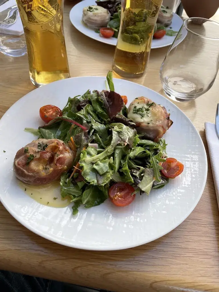 Cyrille Capuano_Le Bleu Saignant_Poissy_review