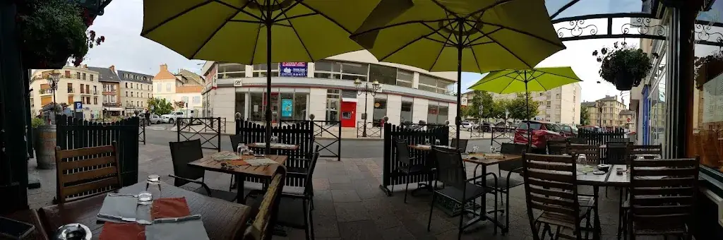 Restaurant LA CHAUMIERE ristorante a Poissy