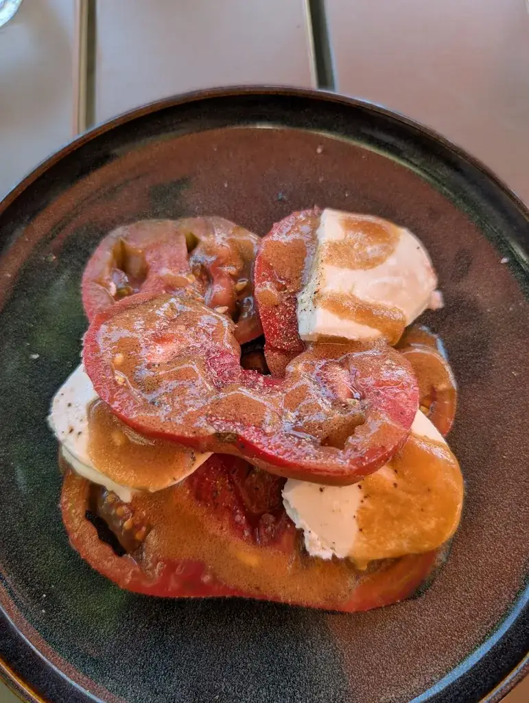 Kateleen Vaillant_Chez Mamie_Nucourt_review