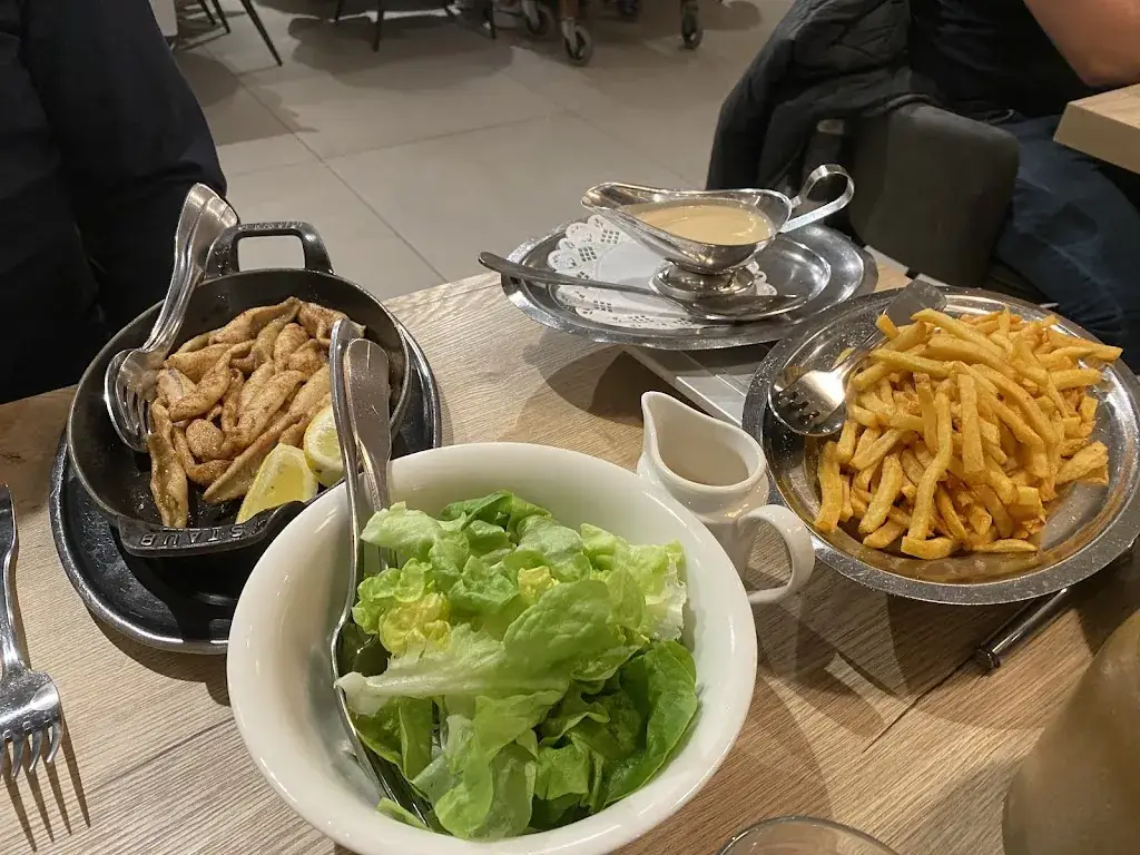 Julia Lamb_Les Cygnes_Margencel_recensione