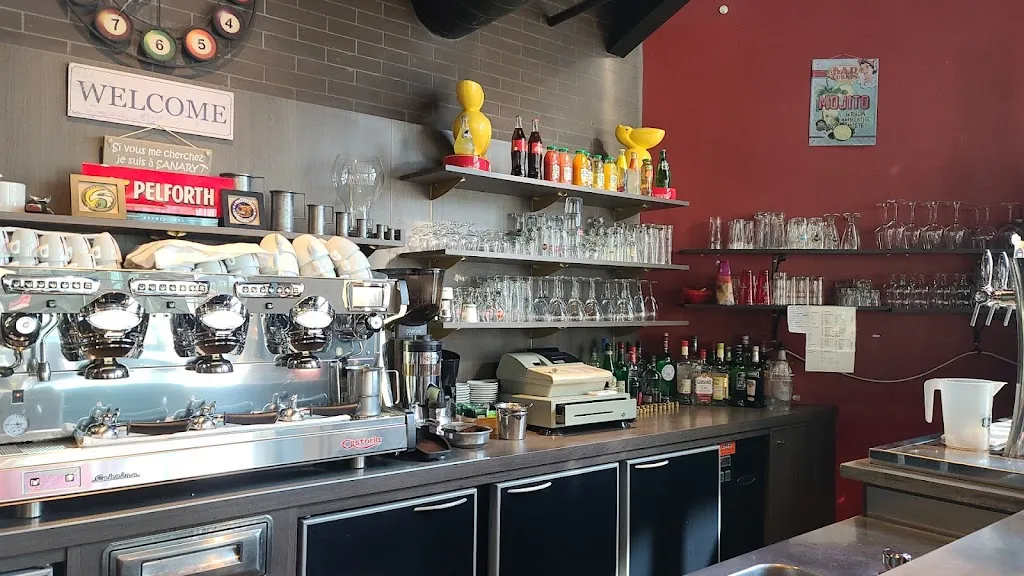 Hendrik BERGSMA_L Olivier Cafe_Moisselles_review