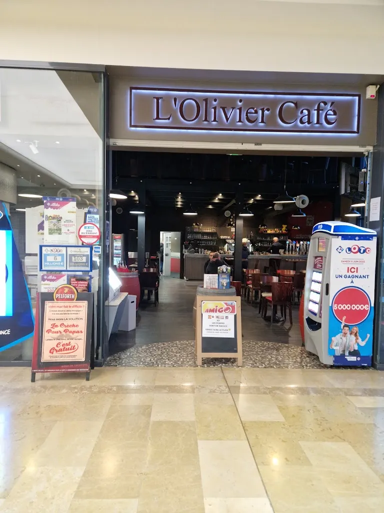 L Olivier Cafe restaurant in Moisselles