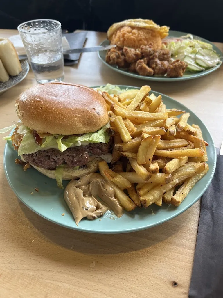 Jules Garibaldi_Café Concept_Moissy-Cramayel_review