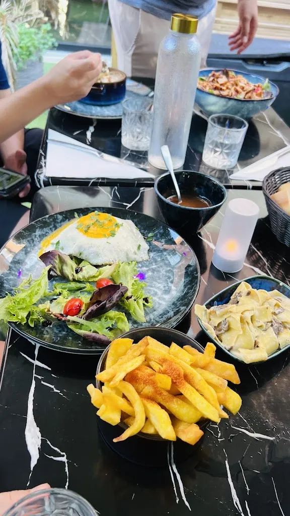 楊芯媛_La Petite Maison_Montigny-le-Bretonneux_reseña