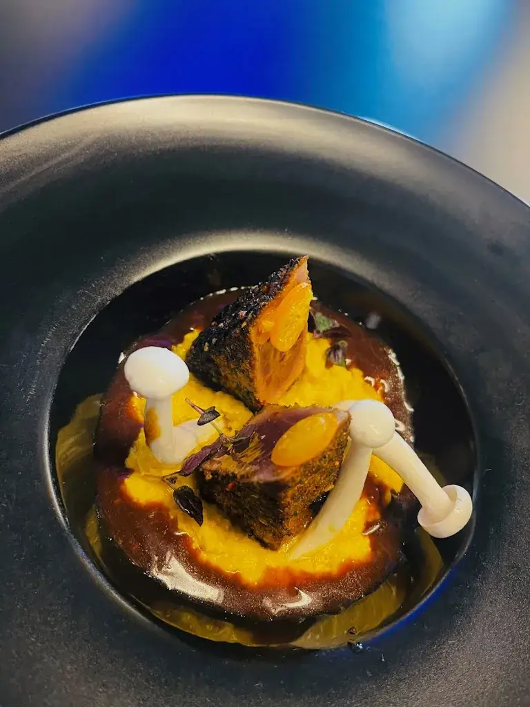 Feel Good_Montlhéry_slider_image_3