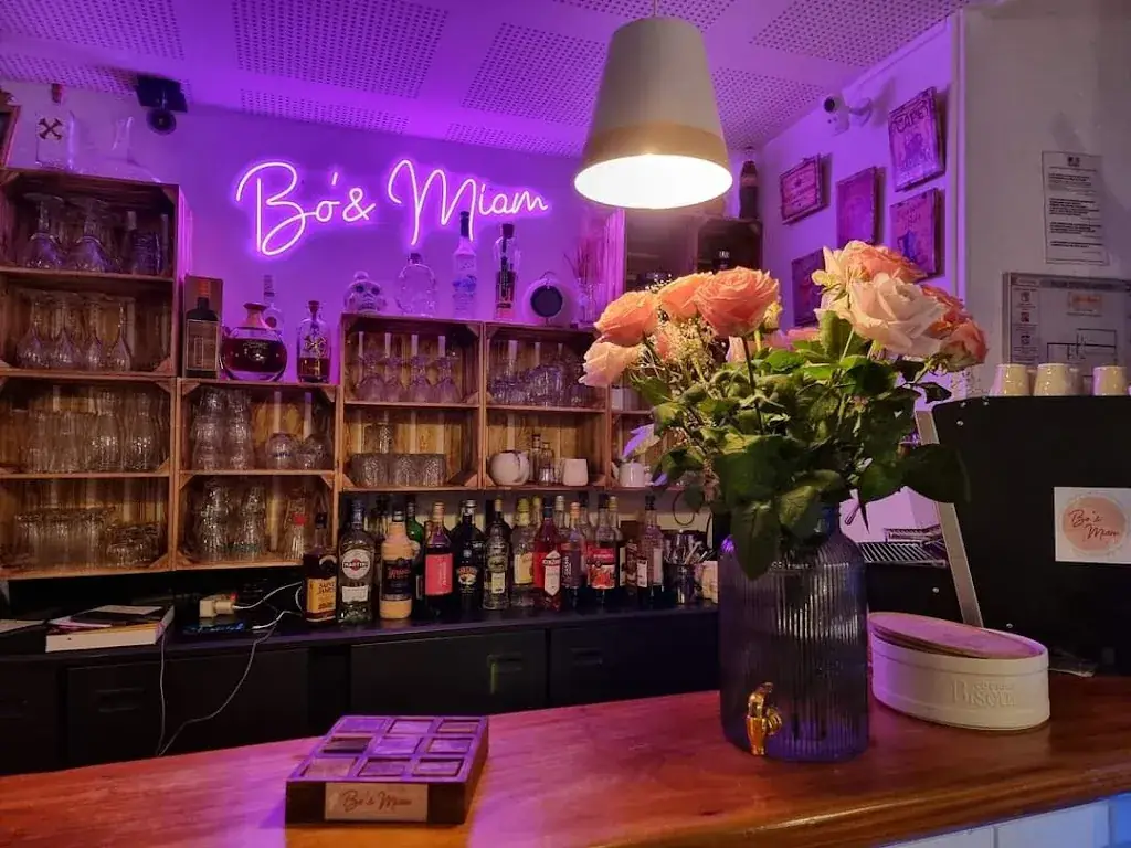 Isa Costerizant_Bo’& Miam_Montigny-sur-Loing_review