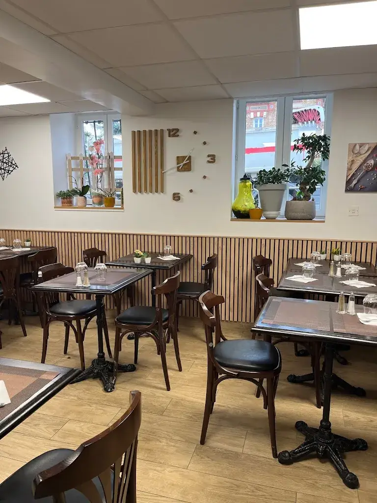 Chez mira restaurant in Monthyon