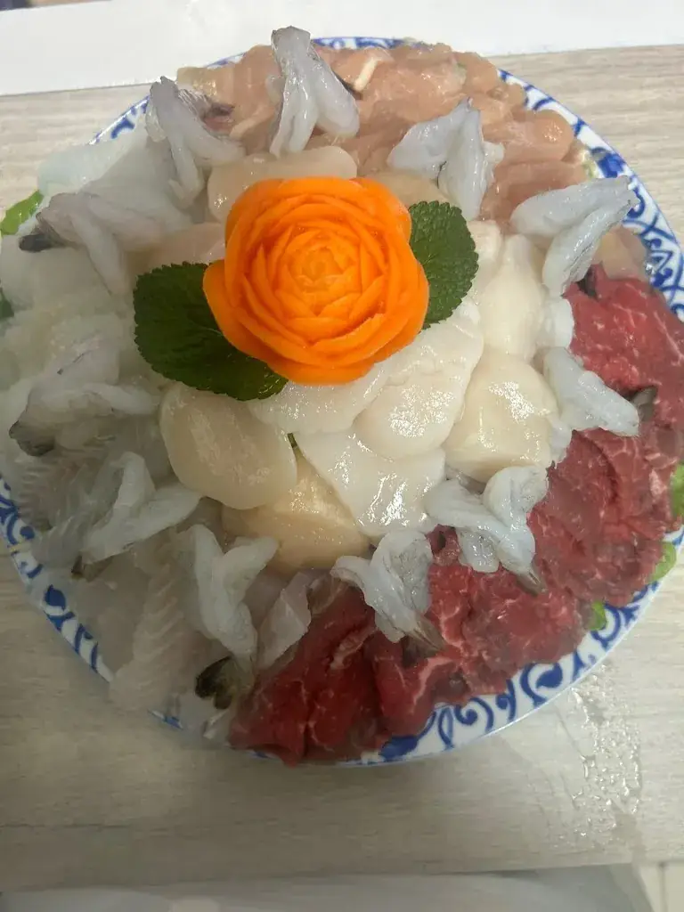 HAI YAN_Montesson_slider_image_2