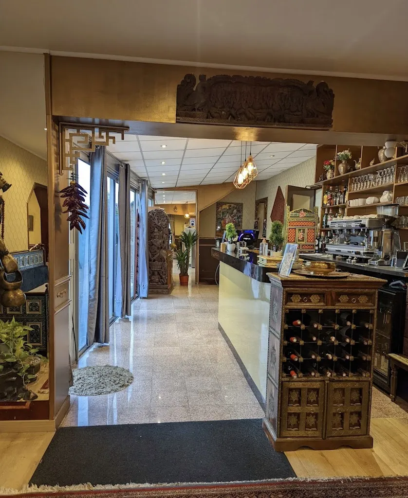 Akash Tripathy_Jaisalmer Lounge_Montesson_review