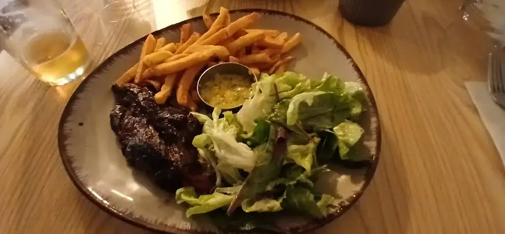 Krys Perso_La Terrasse des Gloutons - Restaurant ludique Bar à jeux de sociétés_Mouroux_review