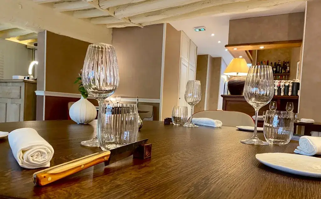 La Vieille Auberge Restaurant in Villeneuve-le-Comte