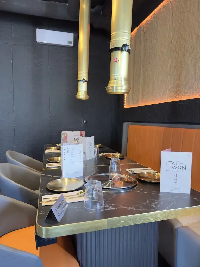 Atmadeep Das_Itaewon barbecue_Morsang-sur-Orge_review