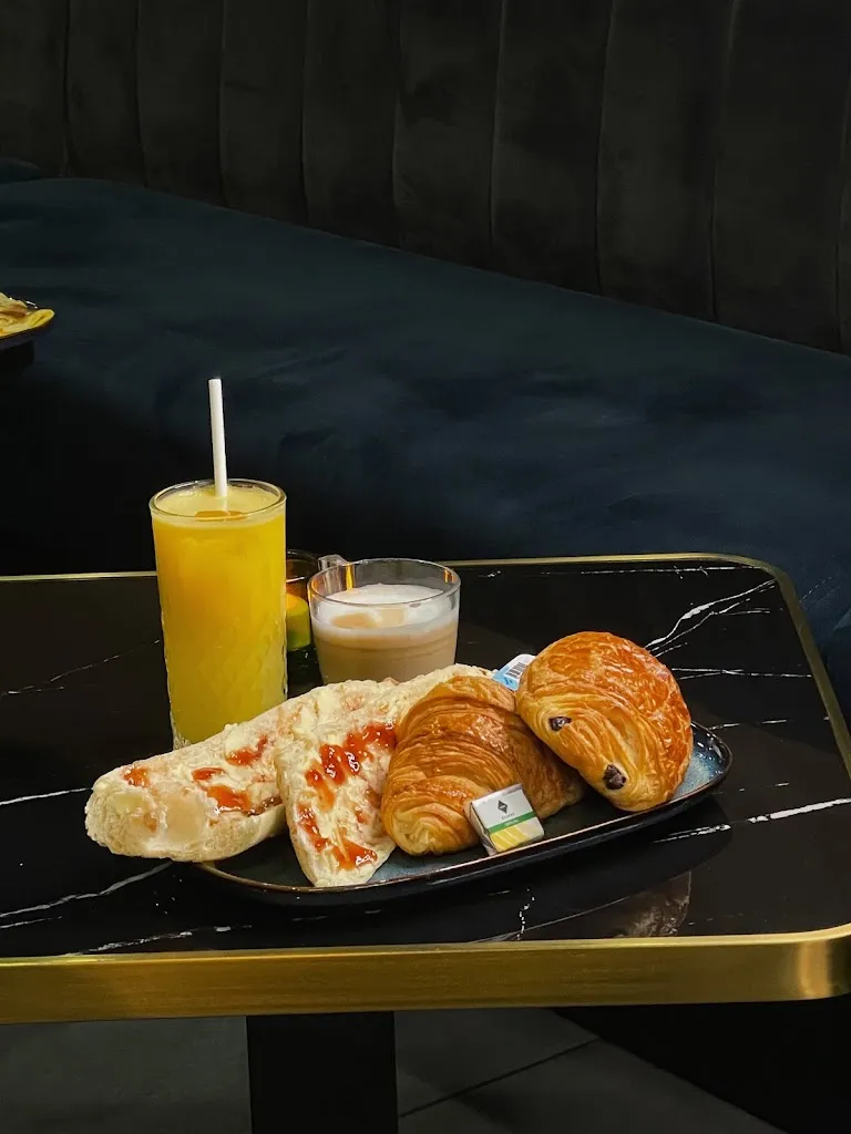 La veranda lounge_Savigny-sur-Orge_slider_image_3