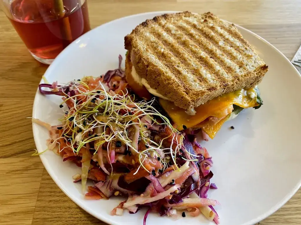 Menü_Roslina Café_Moret-Loing-et-Orvanne_Bild_6