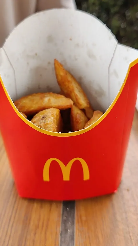 McDonald's_Morainvilliers_slider_image_2