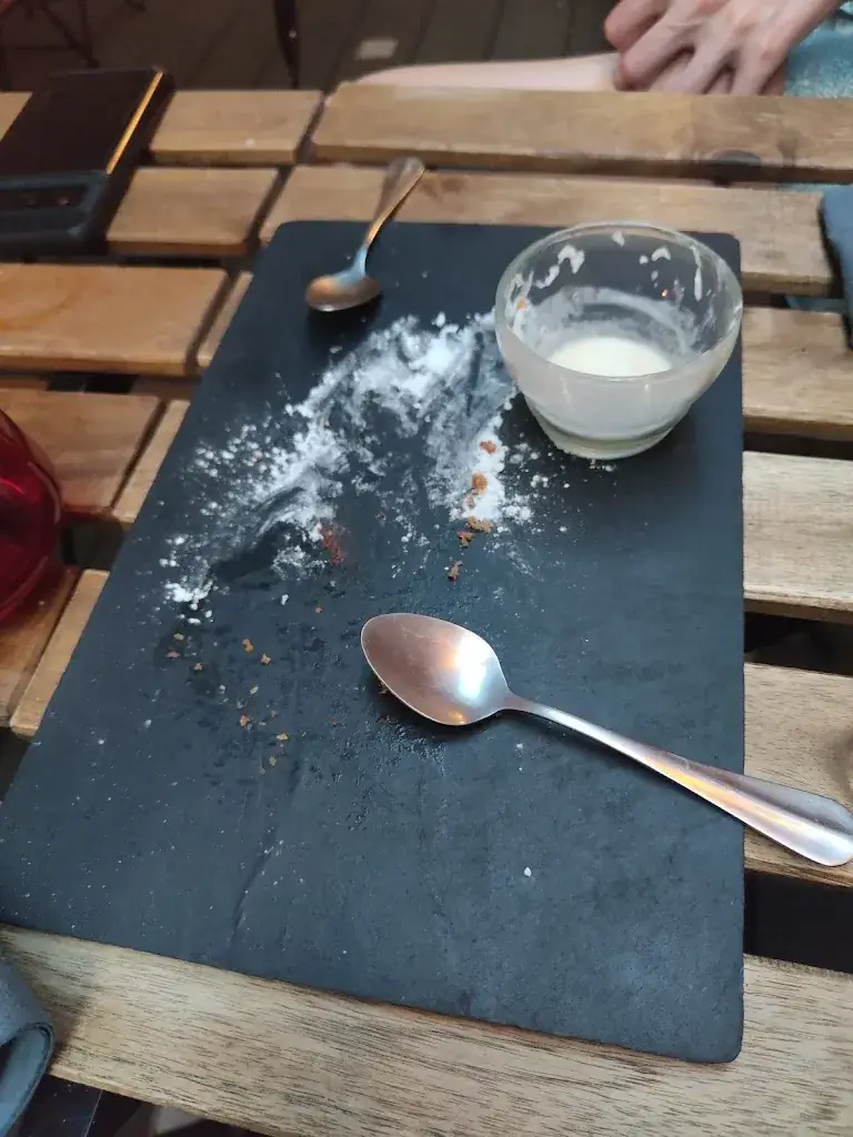 Chloé_Bénélise_Thonon-les-Bains_review