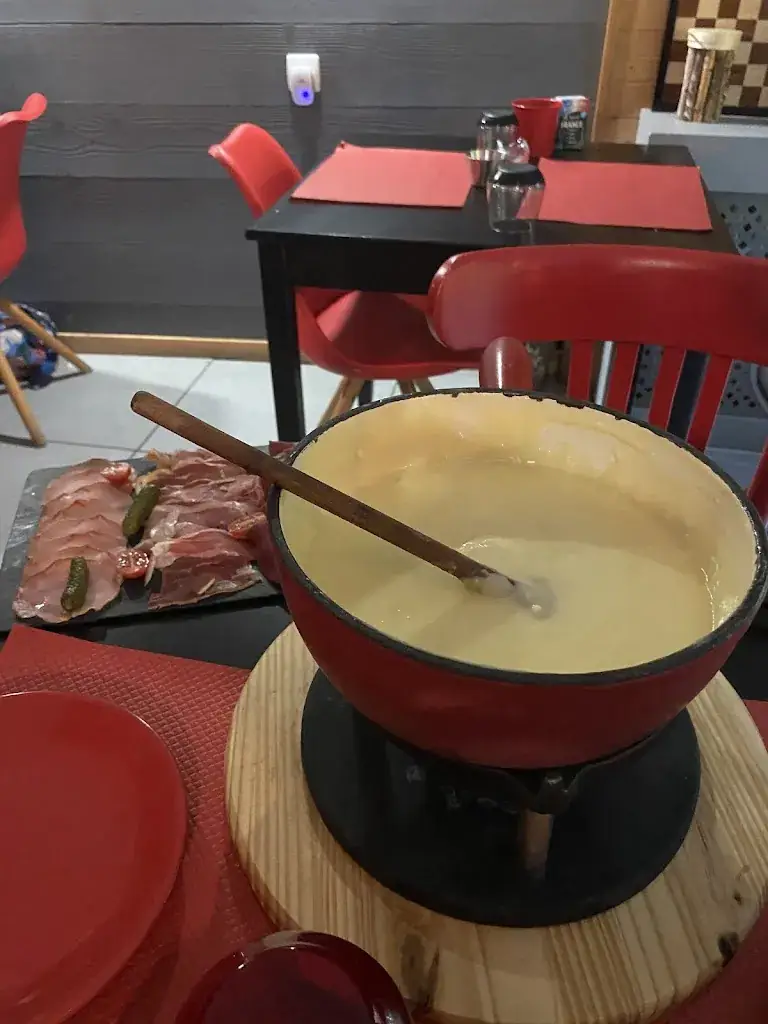 Alicia PYRAM_Bénélise_Thonon-les-Bains_review