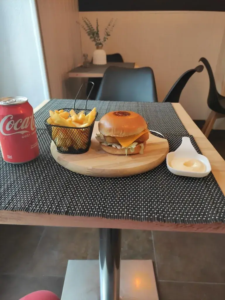 Imran Hanif_AB Pizza & Brunch_Nandy_review