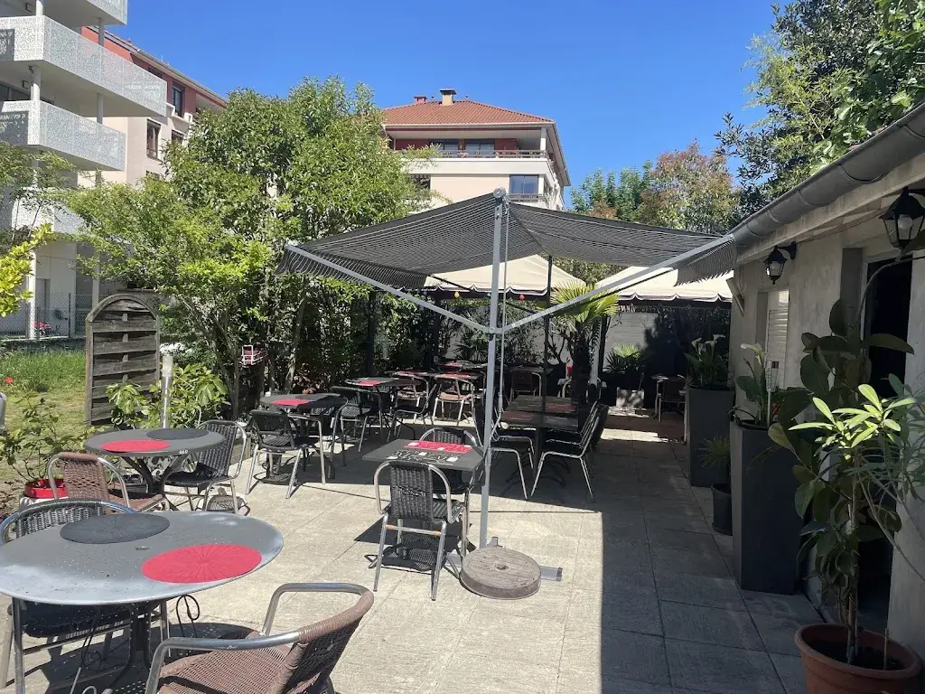 La Cabalesta Restaurant in Décines-Charpieu