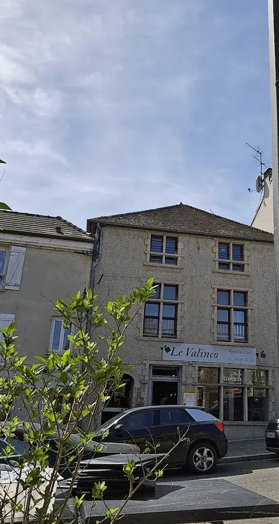 Marinou_Valinco_Neauphle-le-Château_review