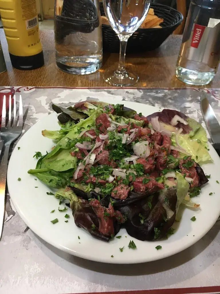 CAFÉ DES SPORTS restaurant in Neauphle-le-Château