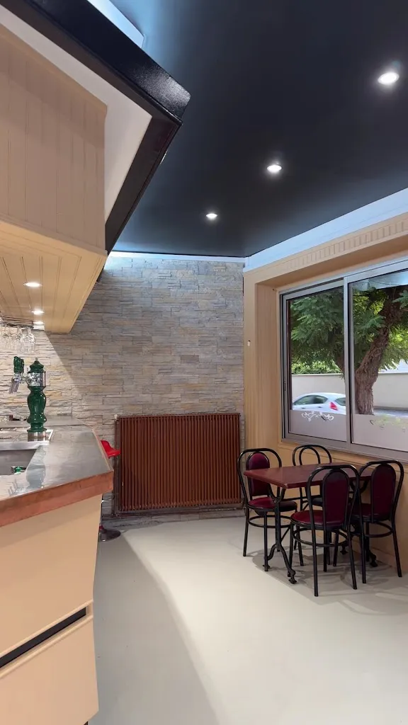 Petisko's_Mitry-Mory_slider_image_2