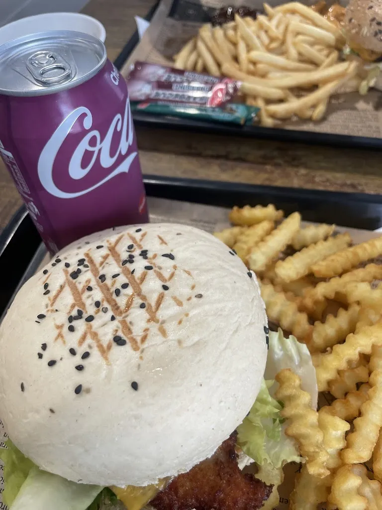 Lila_375 KITCHEN_Neuilly-sur-Marne_review