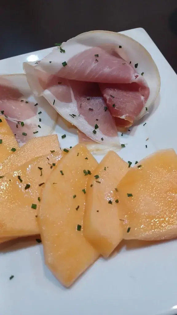 Ethan McMillan_Aux Halles de Neuilly_Neuilly-sur-Marne_reseña