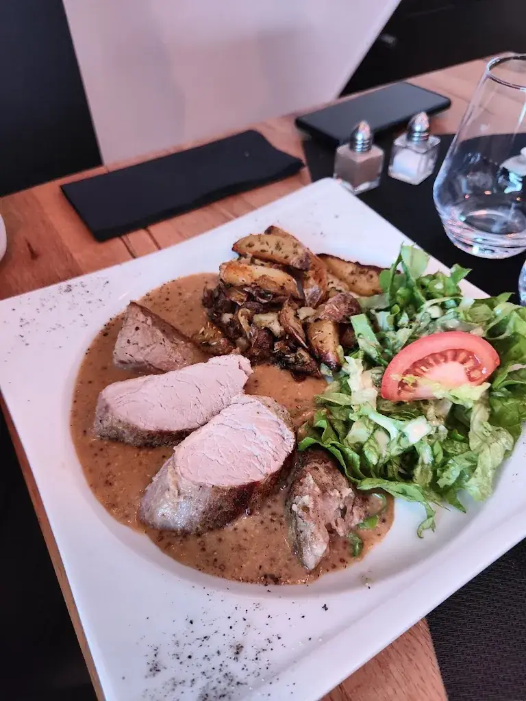 patamigo “Patamigo”_Le tablier noir_Morangis_reseña