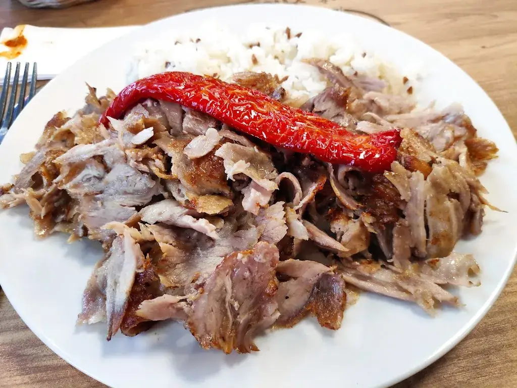 John Villebrun_Akdeniz_Décines-Charpieu_review