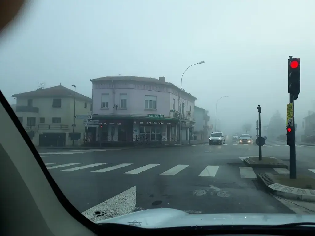 Le Cafe Du Midi restaurant in Décines-Charpieu