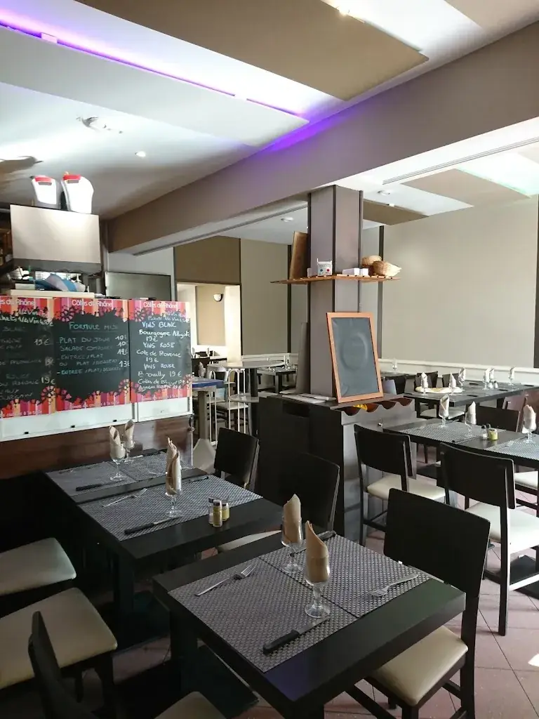 Le Saint Georges restaurant in Neuilly-Plaisance