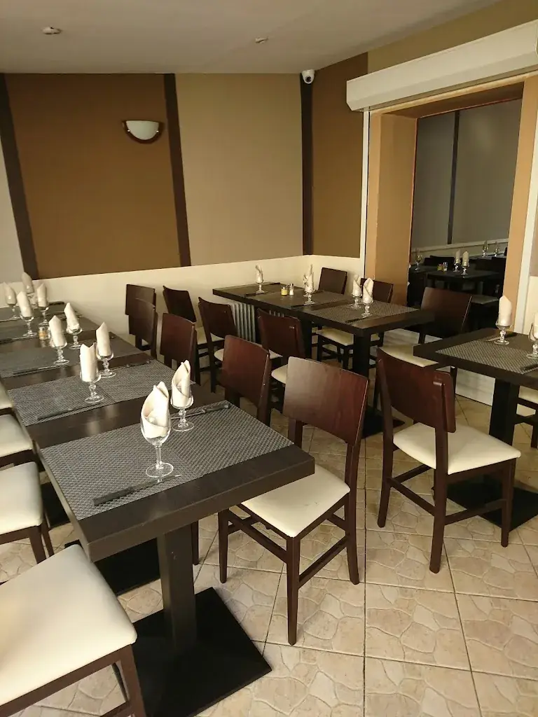 Le Saint Georges_Neuilly-Plaisance_slider_image_3