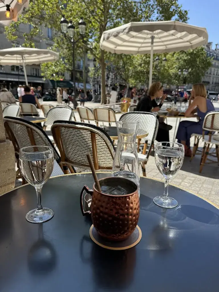 Dr. Weaver_Le Nemours_Paris_review