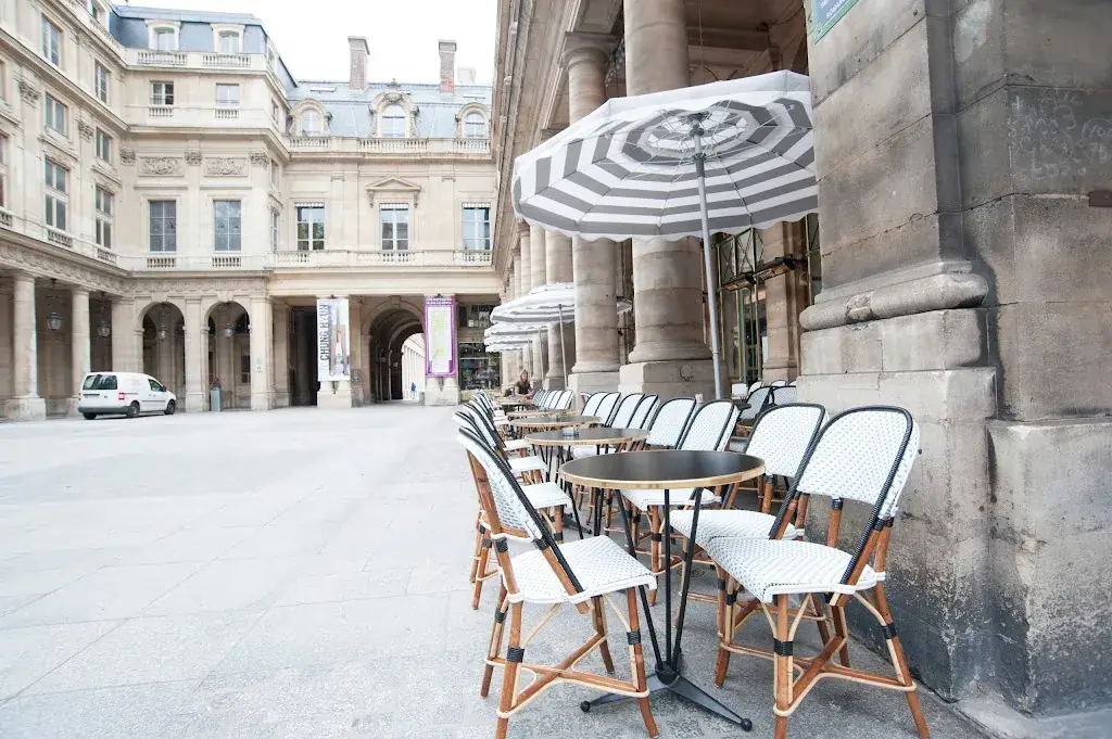 Le Nemours restaurant in Paris