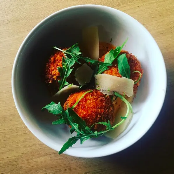 Simone de Montrouge_Montrouge_slider_image_2